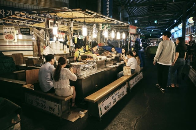 10 Must-Try Korean Street Foods in Seoul (2026 Guide)