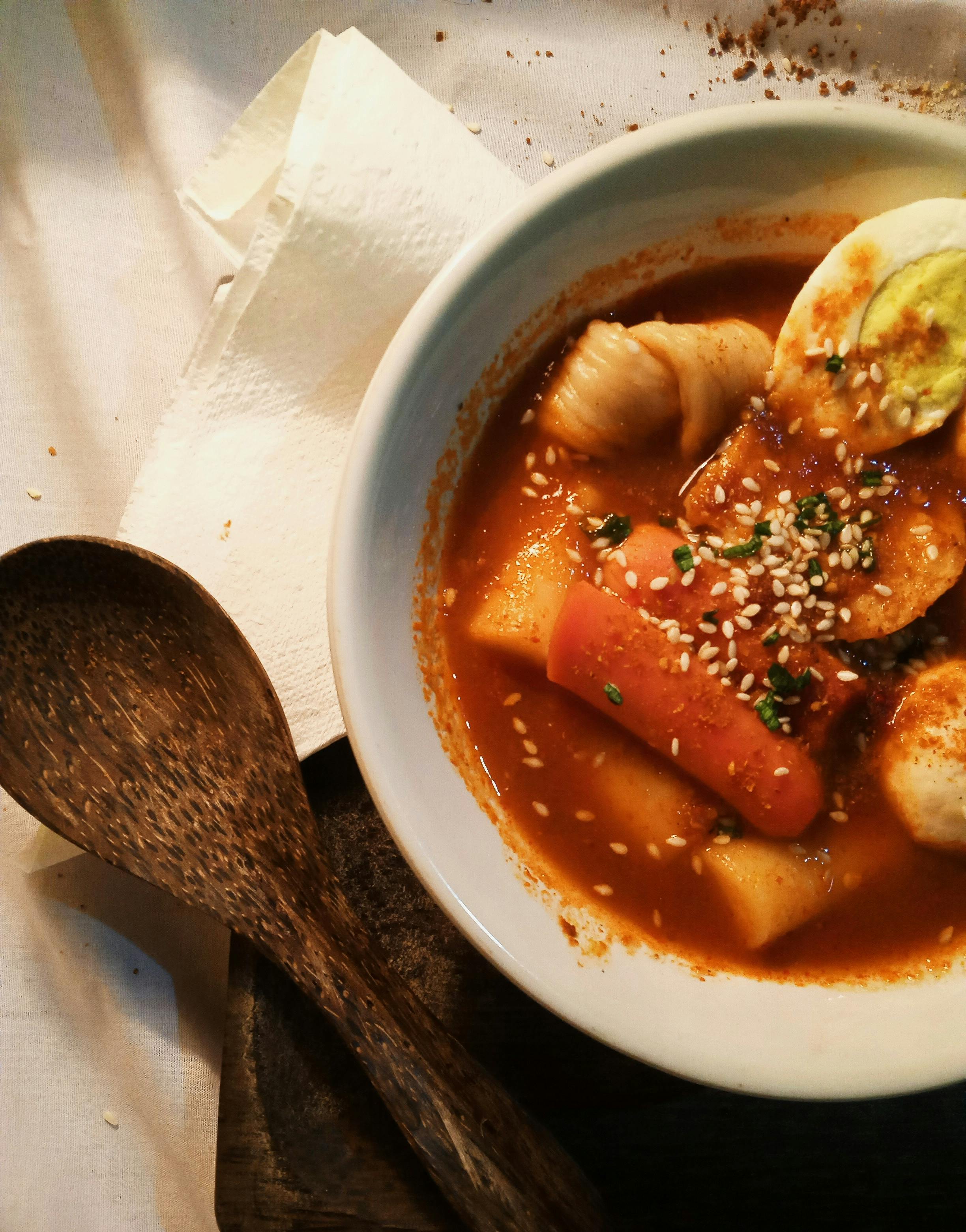 Tteokbokki spicy rice cakes Seoul street food